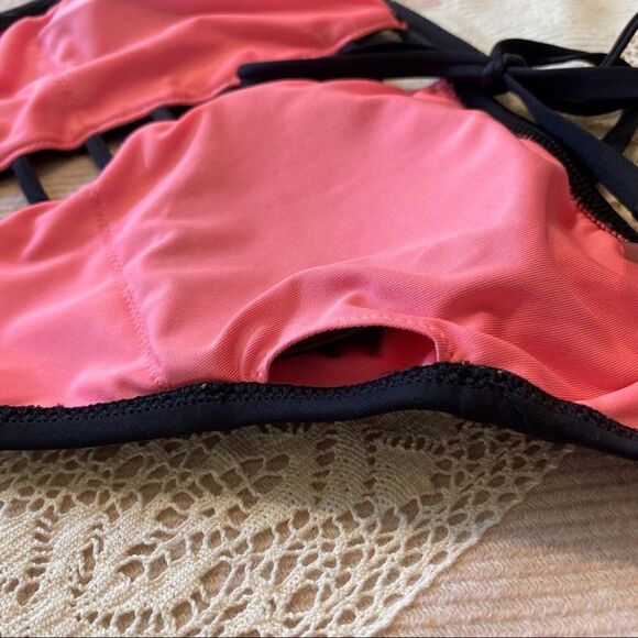 Victoria’s Secret Embroidered Black Bikini Top - Picture 8 of 8